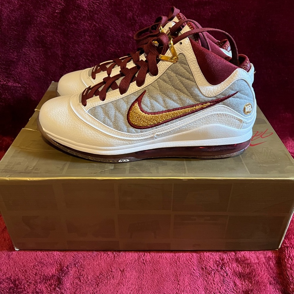 Nike LeBron 7 MVP OG 2007 Special Gold Box